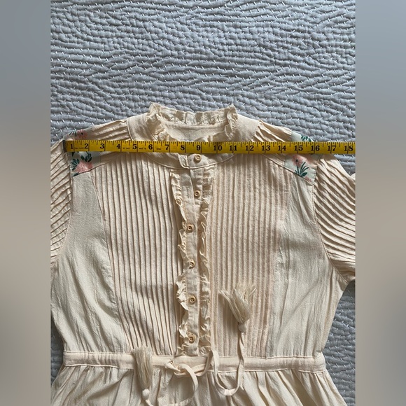 Ivy City Co Holland Capri Dress Cream Floral Ribbon Detail Tiered - Picture 6 of 12